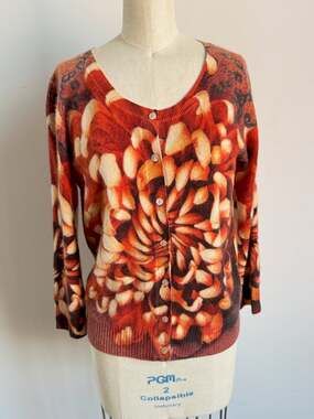 Cashmere RXB Floral Chrysanthemum Cardigan Sweater